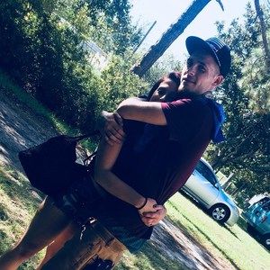 Meet your Posher, Caitlin